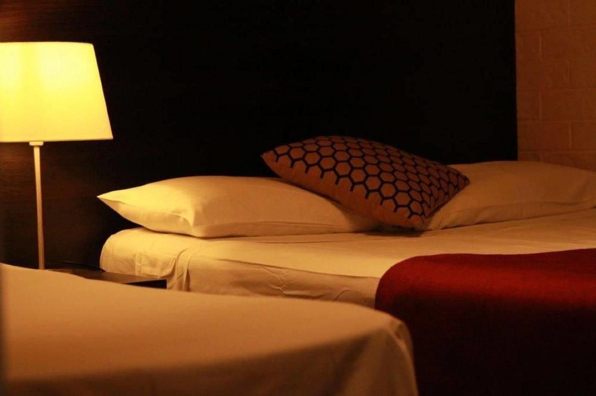 Ascot Budget Inn & Residences Brisbane Buitenkant foto